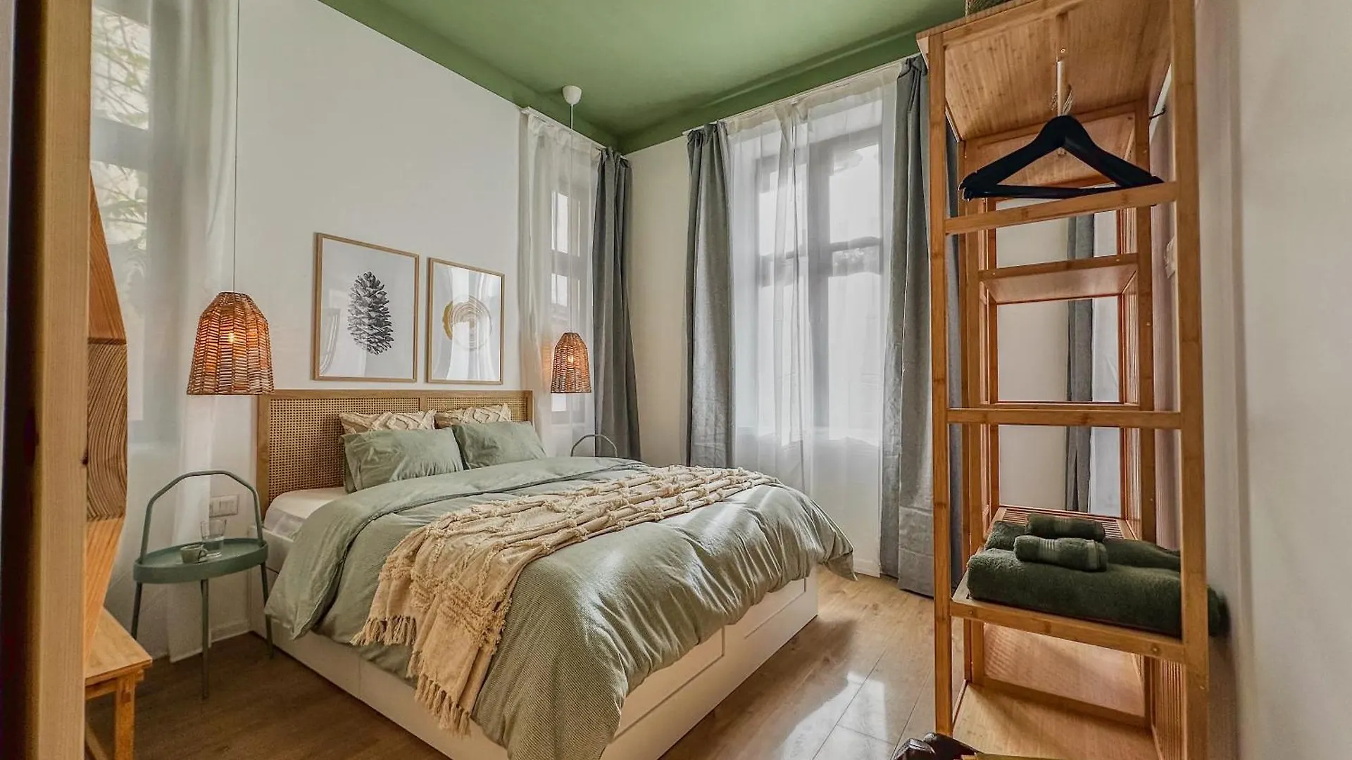 Bohemian Hideaway Historic Center Sofia Parking Apartment