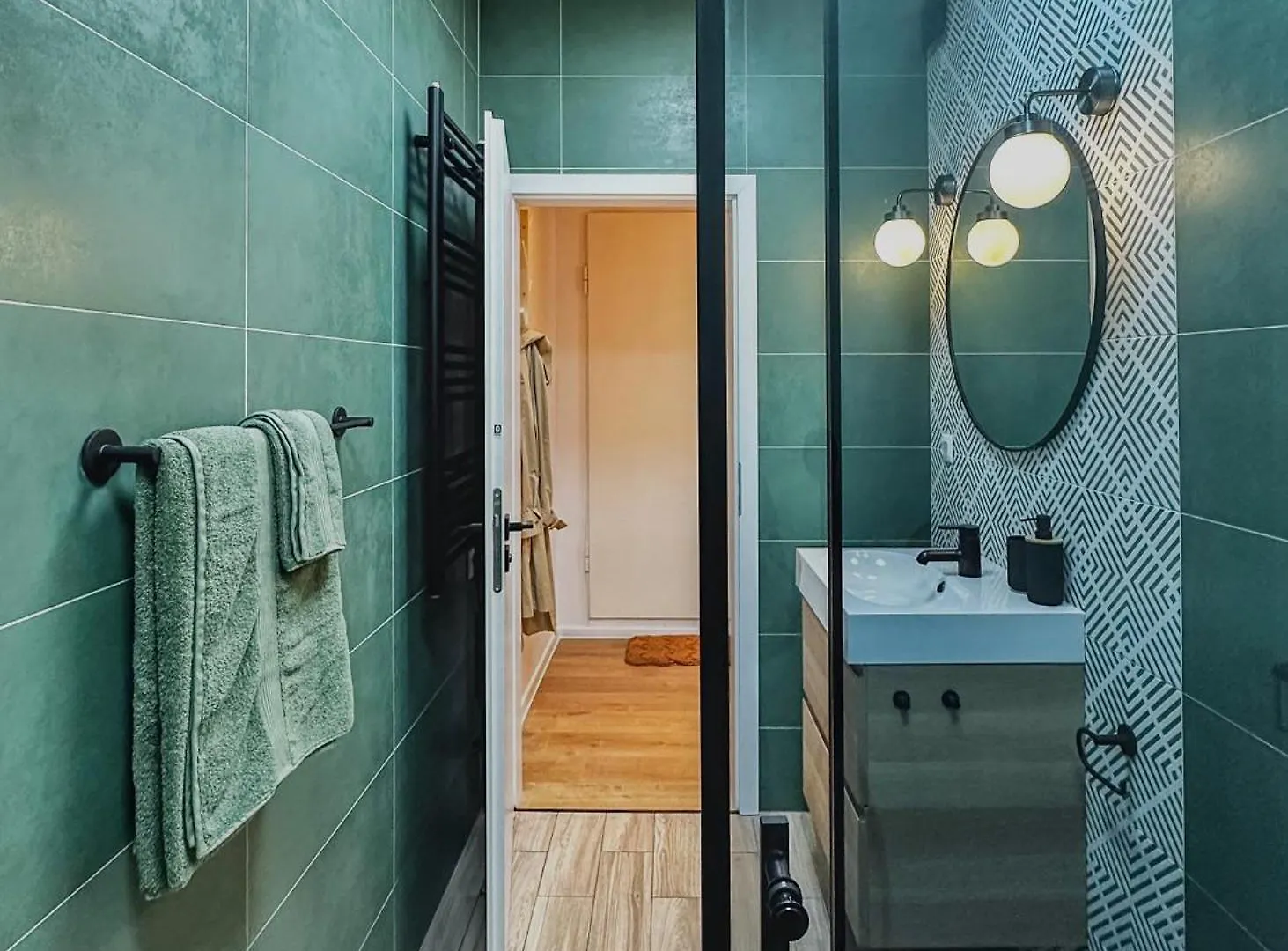 Bohemian Hideaway Historic Center Sofia Parking Apartment